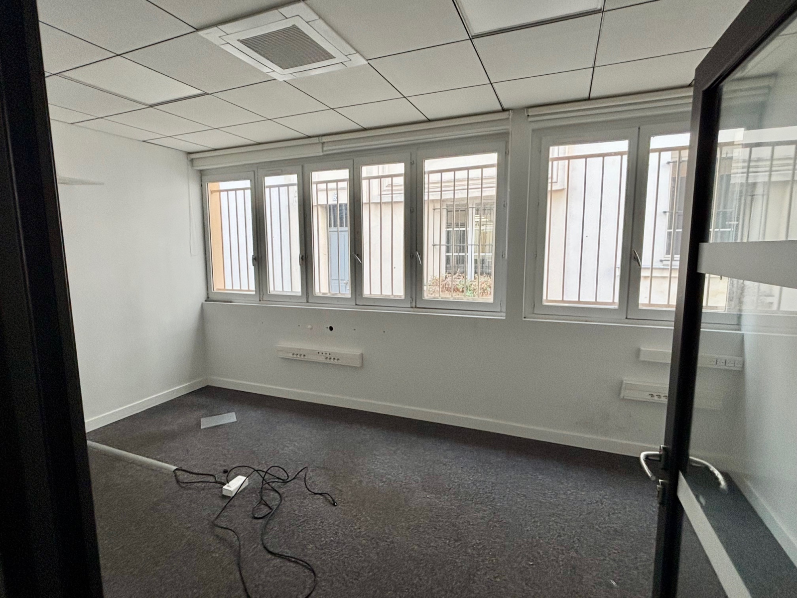 Image_, Local commercial, Paris, ref :112-75009