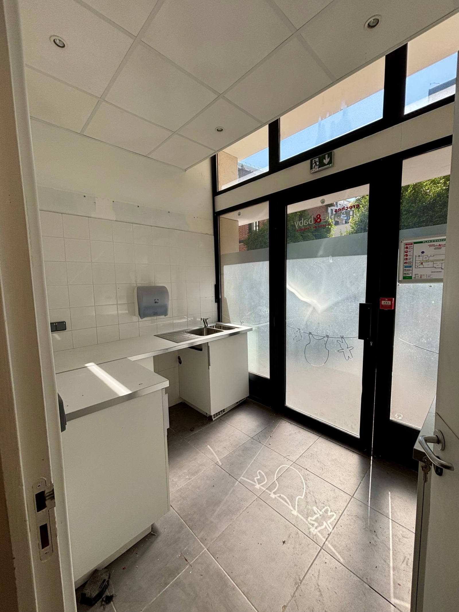Image_, Local commercial, Suresnes, ref :