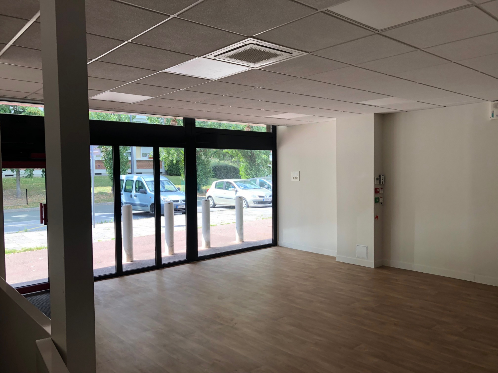 Image_, Bureaux, Aubergenville, ref :202B-78410